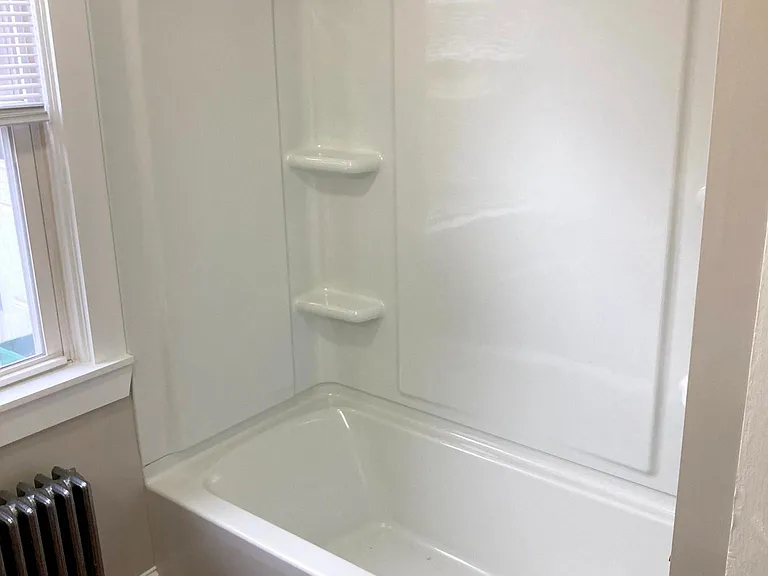 85 E Broad St #1R — Photo 8