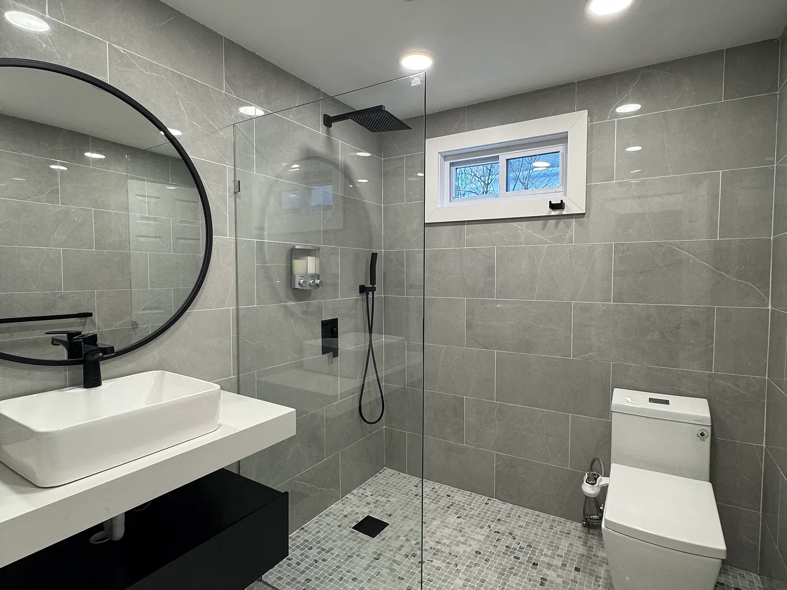 2 bed, 900 sqft, $1,600 — Photo 4