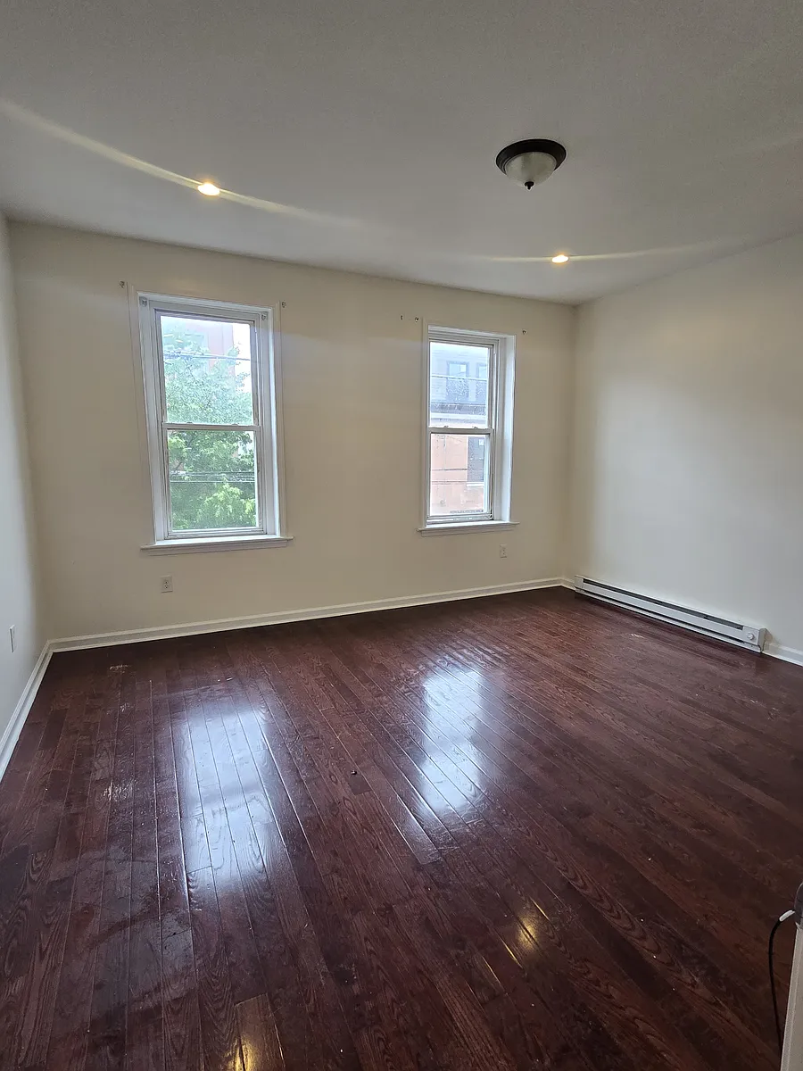 Building Photo - 1708 Mifflin St #2