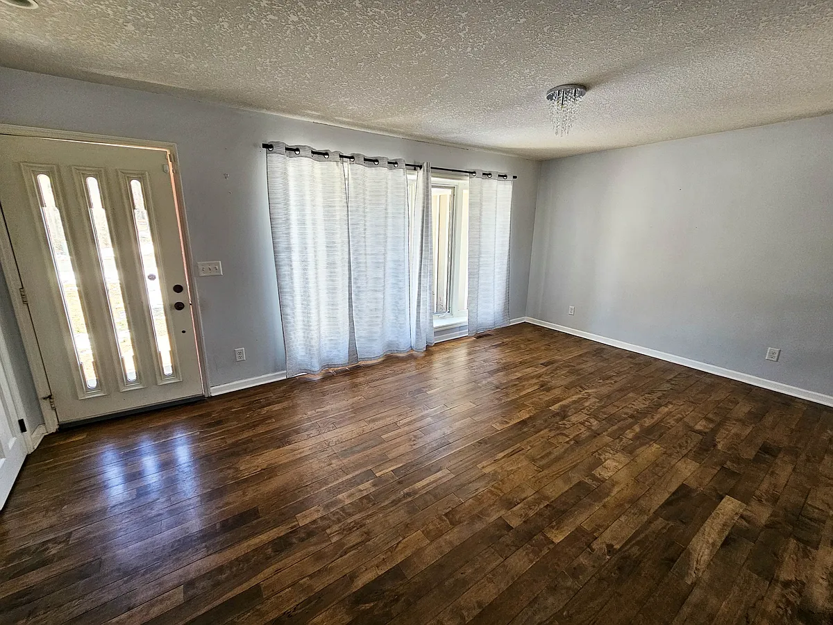 Building Photo - 14988 Pixie Point Cir SE