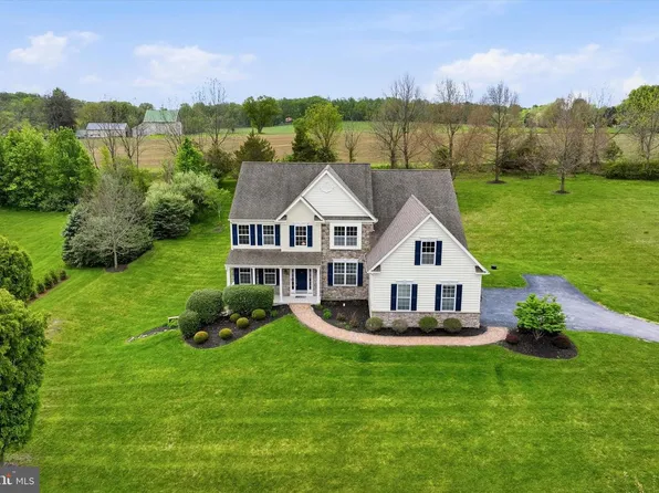 13 Rico Cir, Downingtown, PA 19335