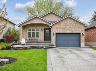 147 Valridge Dr, Hamilton, ON L9G 4Y4