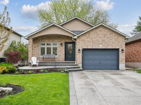 147 Valridge Dr, Hamilton, ON L9G 4Y4