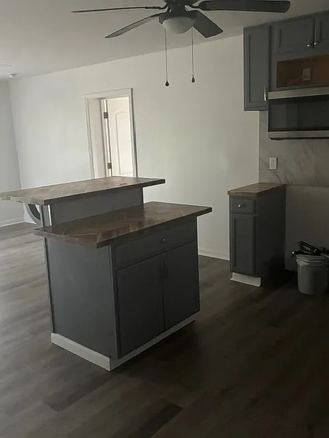1664 Randall Rd photo 1
