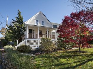 37 Stockbridge St, Cohasset, MA 02025