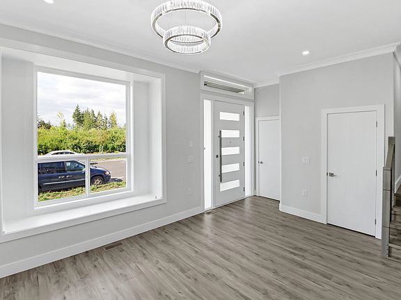 2nd image of 16528 22nd Ave