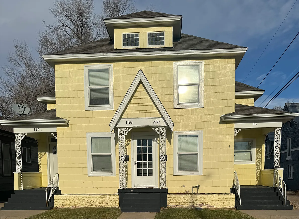 Building Photo - 219 W Routt Ave #1/2