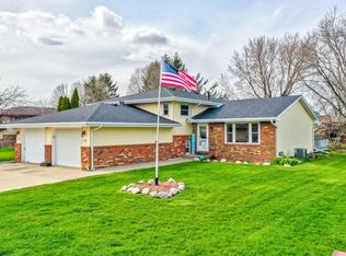 800 W McKinley Rd, Ottawa, IL 61350