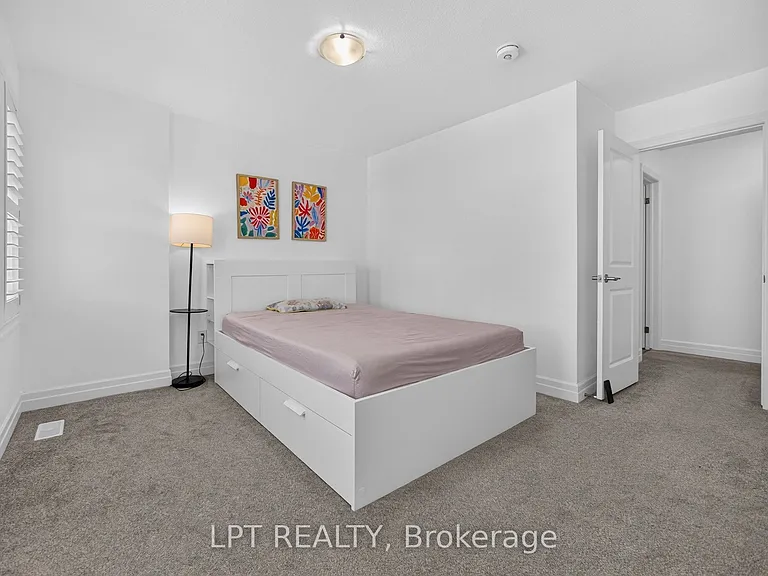 148 Hollybrook Trl S — Photo 31
