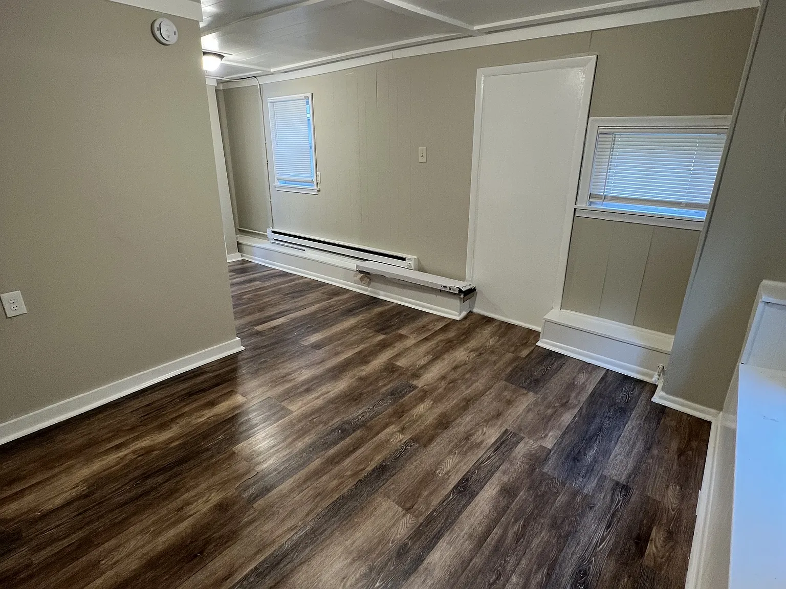 1036 Jessie St - Unit 2 — Photo 3