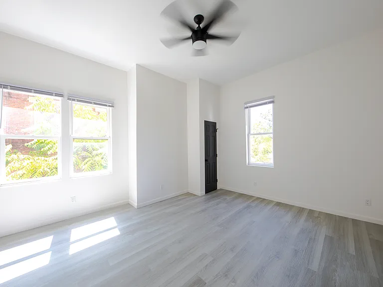 2620 May St #4 — Photo 6