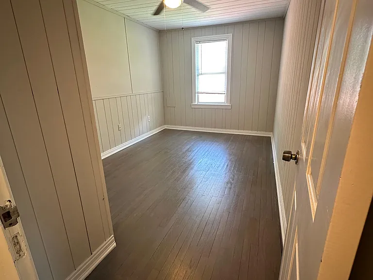 2114 Schumacher Ave #1 — Photo 5