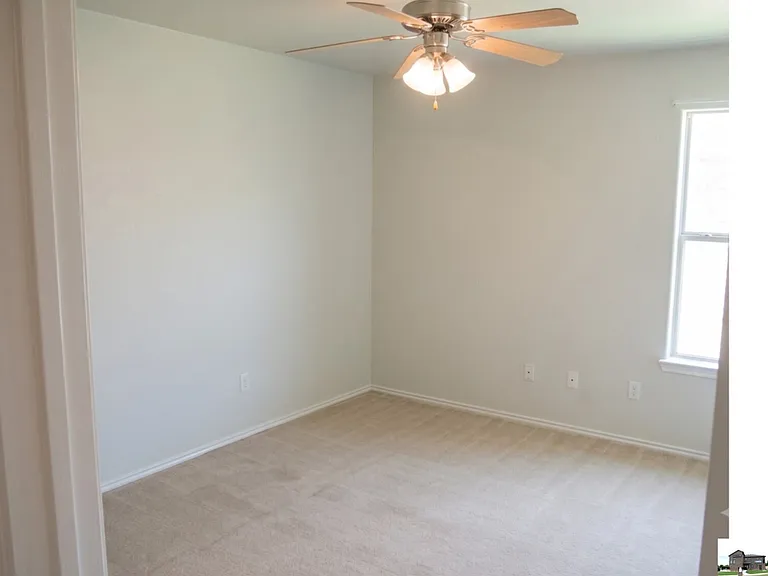 1906 Flagstaff Dr — Photo 14