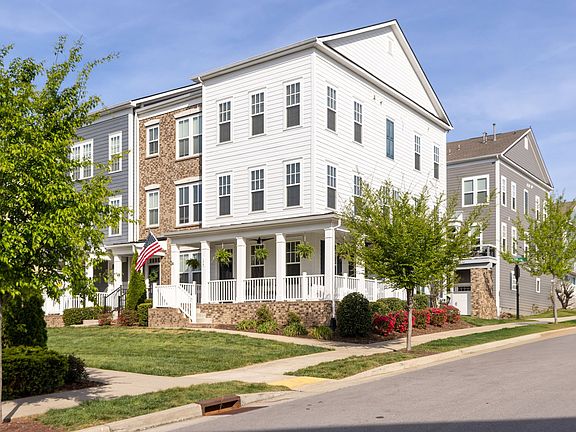 4th image of 135 Burkitt Commons Ave