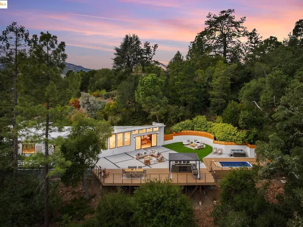 90 Estates Dr, Orinda, CA 94563