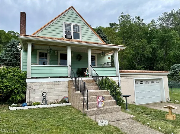 1002 3rd Ave, New Cumberland, WV 26047