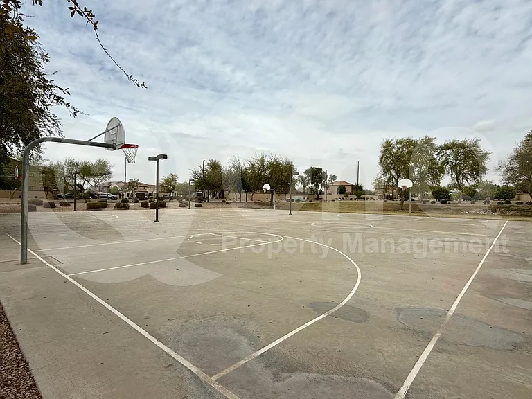 2980 E Ridgewood Ln — Photo 26