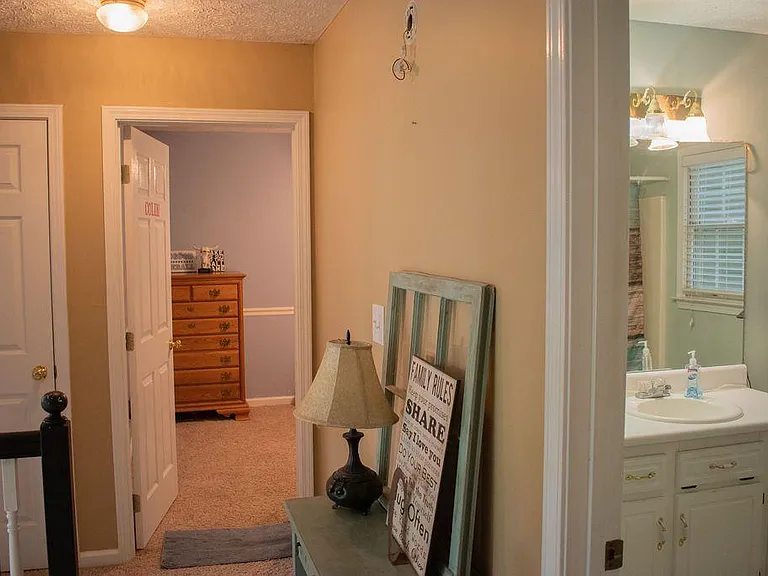1028 Queensbury Run — Photo 26