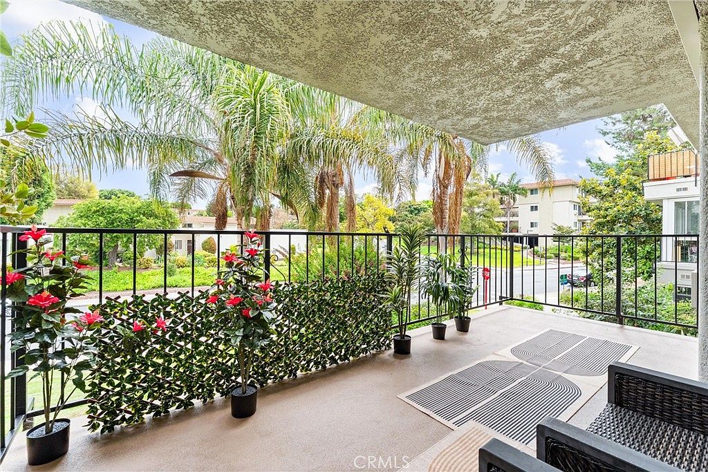 2393 Via Mariposa W Unit 2F