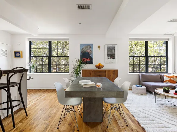 320 Washington Ave APT 4A, Brooklyn, NY 11205