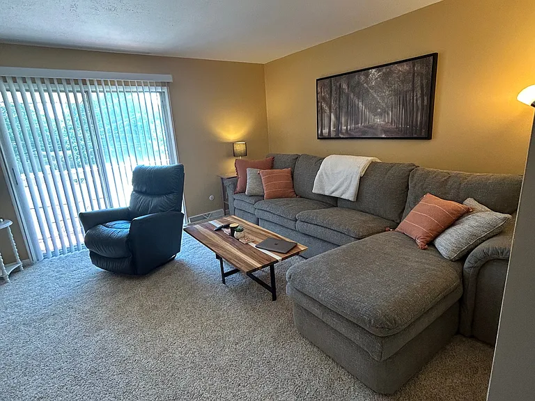 4579 Provens Dr — Photo 6