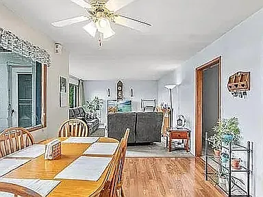 3 bed, 1.5 bath, 1822 sqft, $2,495 — Photo 4
