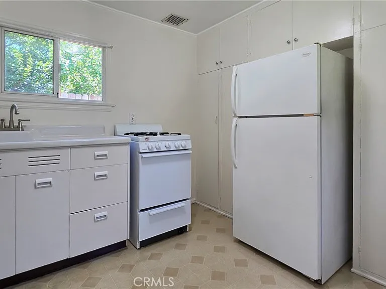 901 N Indian Hill Blvd — Photo 8