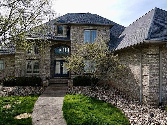 2nd image of 282 Camelot Ln