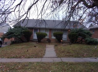 830 Chain Of Rocks Dr, Saint Louis, MO 63137