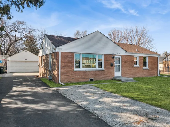 2204 25th Ave, Melrose Park, IL 60164