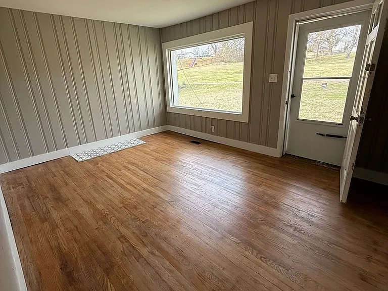 2522 Ramona St — Photo 3