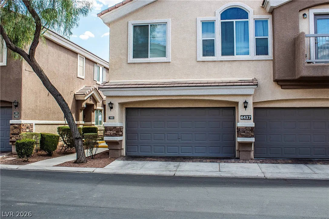 3 bed, 2.5 bath, 1685 sqft, $1,795 — Photo 1