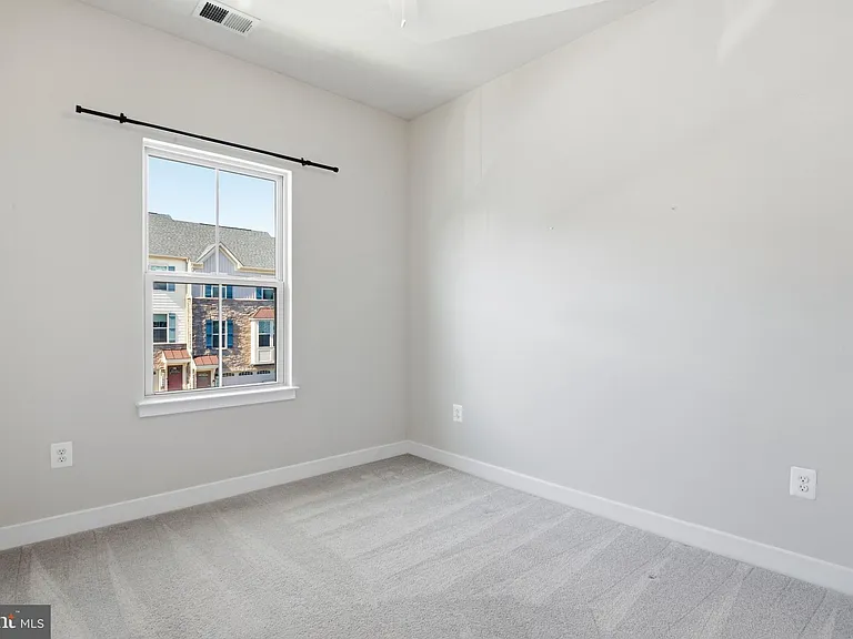 5927 Pecking Stone St — Photo 14