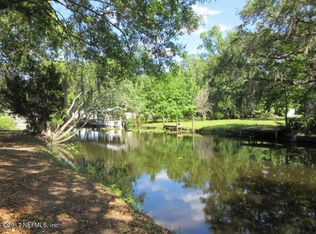 118 Riverview Cir, San Mateo, FL 32187