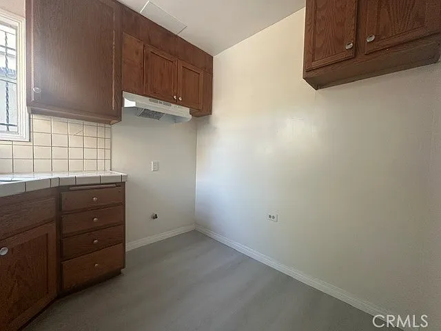 8811 S Budlong Ave — Photo 17