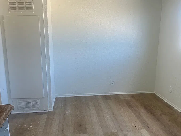 4029 W Broadway #5 — Photo 6