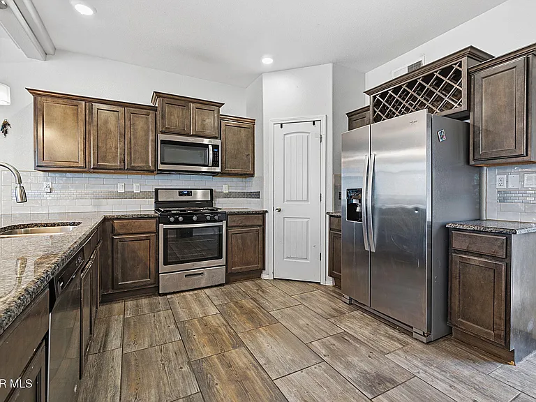 14841 Tierra Coruna Ave — Photo 8