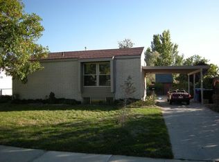 828 E Larkspur Dr, White City, UT 84094
