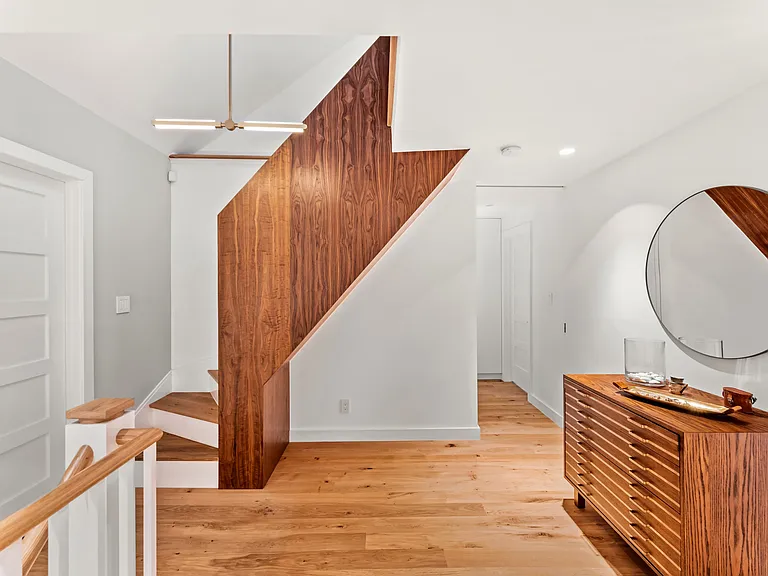 89 Mill Hill Ln — Photo 32