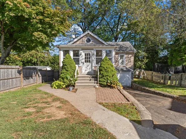 54 Brentwood Avenue, Waterbury, CT 06705