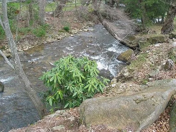 4224 Soco Rd, Maggie Valley, NC 28751