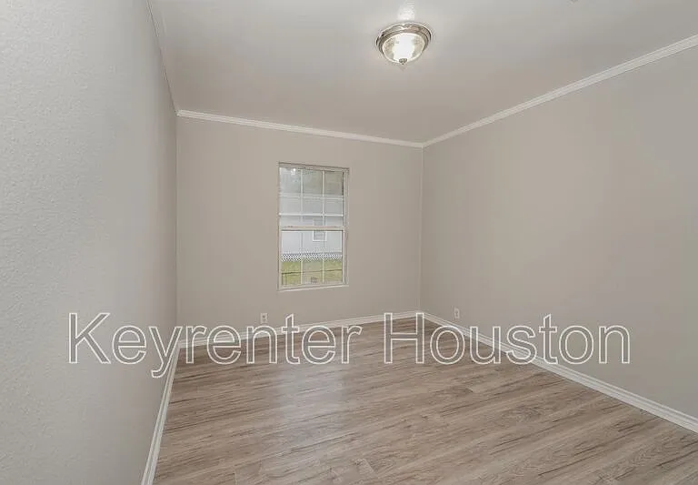 829 Marjorie St #B — Photo 12