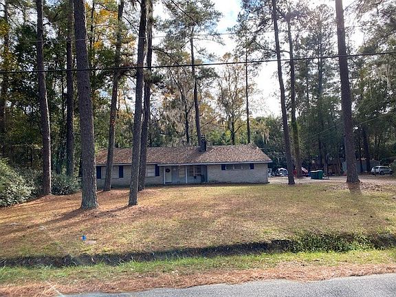 4th image of 700 Etal Baytree Drive & Wainwright