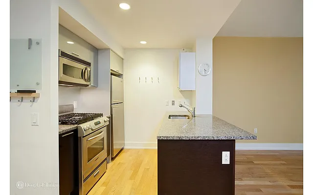 Rented by Douglas Elliman | media 20