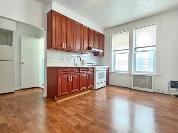 1714 West 12th Street image 3 of 17