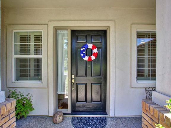 4th image of 3212 E Pintail Way