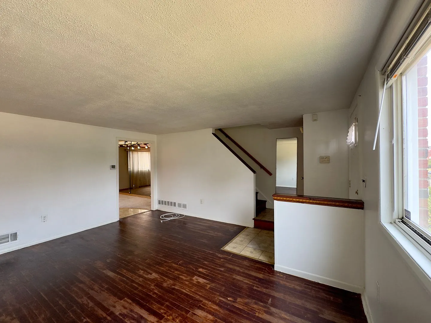 Charming 3 Bedroom/ 1.5 Bathroom Townhome in Frankford, MD! — Photo 3