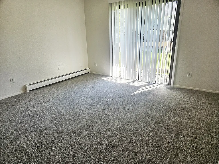 Waverly Park Apartments — Photo 6