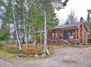 13 Balsam St, Tiny, ON L0L 1P1