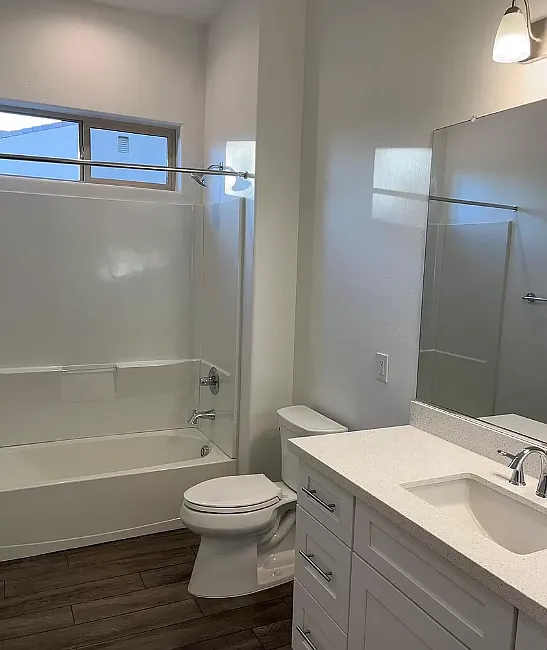 4 bed, 2.5 bath, 2126 sqft, $3,500 — Photo 3